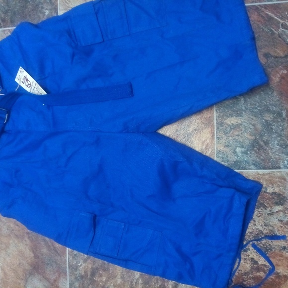 Shorts - Picture 3 of 5